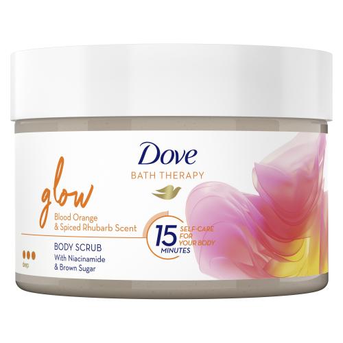 Dove Bath Therapy Glow Body Scrub 295 ml telový peeling s vôňou červeného pomaranča a rebarbory pre ženy